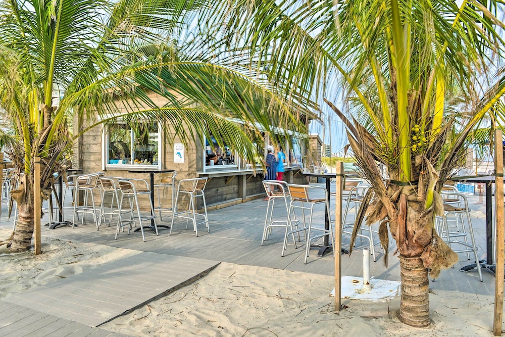 Oceanfront Resort Year round Pools Private Beach - photo 26