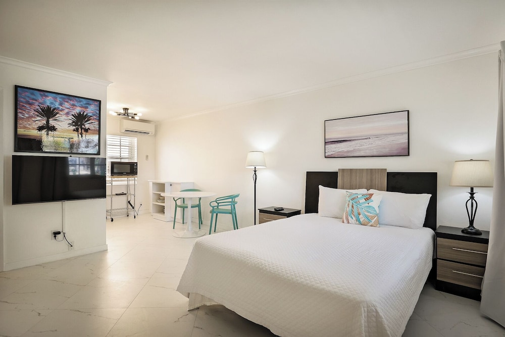 La Mer Suites - photo 8