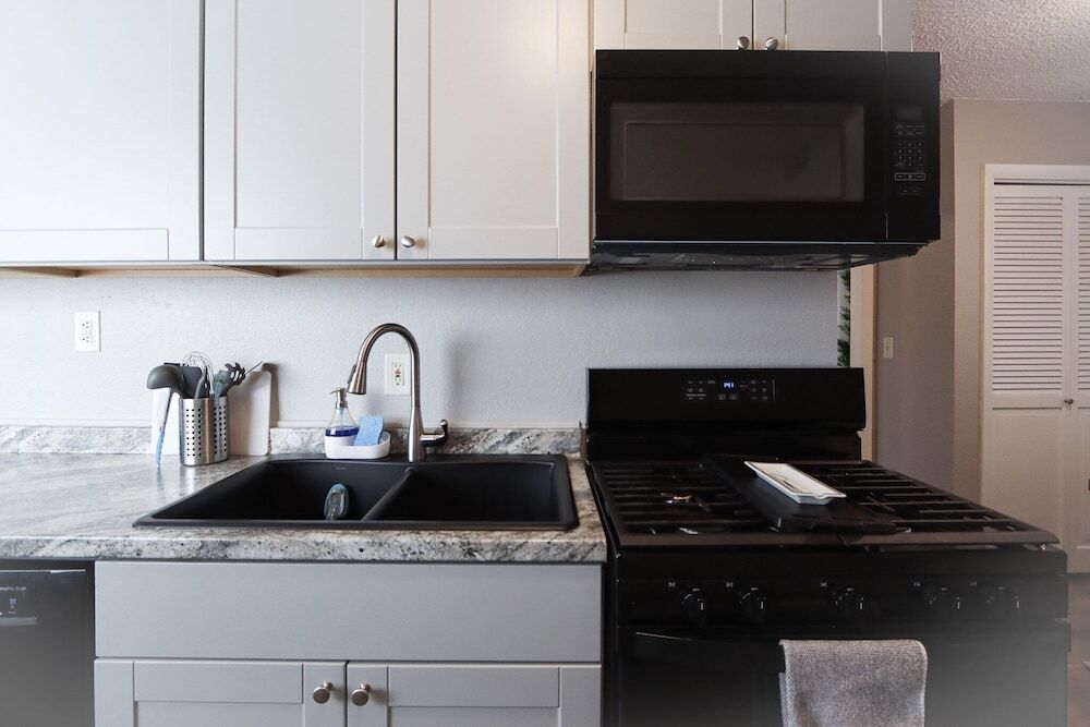 Downtown Granby Retreat & Spa - photo 14