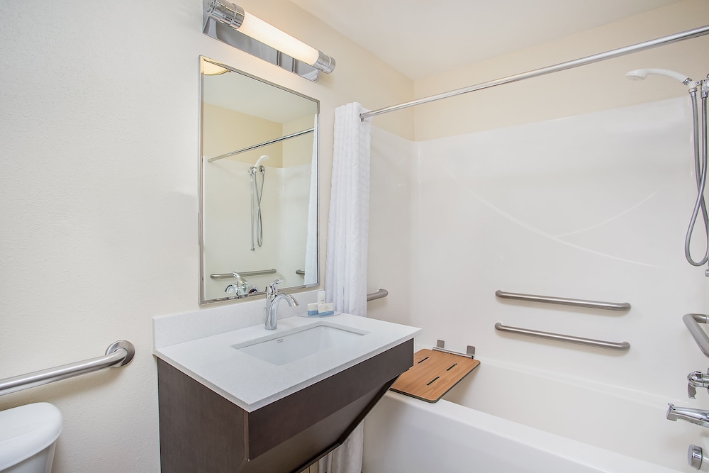 Candlewood Suites Bowling Green by IHG - photo 16