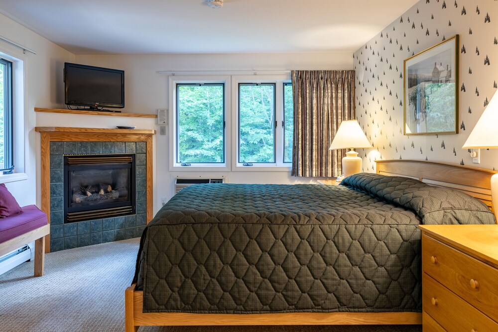 Smugglers' Notch Resort Private Suites - photo 14