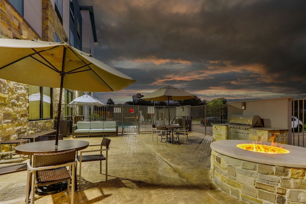 TownePlace Suites by Marriott Houston I 10 East - photo 45