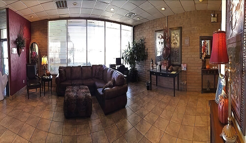 Whitten Inn University - photo 4