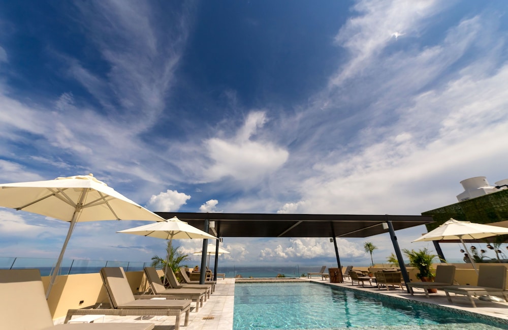 Rooftop pool