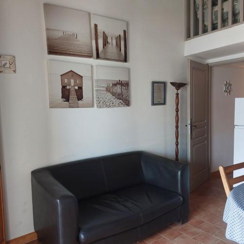 Le Balcon Des Flots in Saintes-Maries-De-La-Mer, France