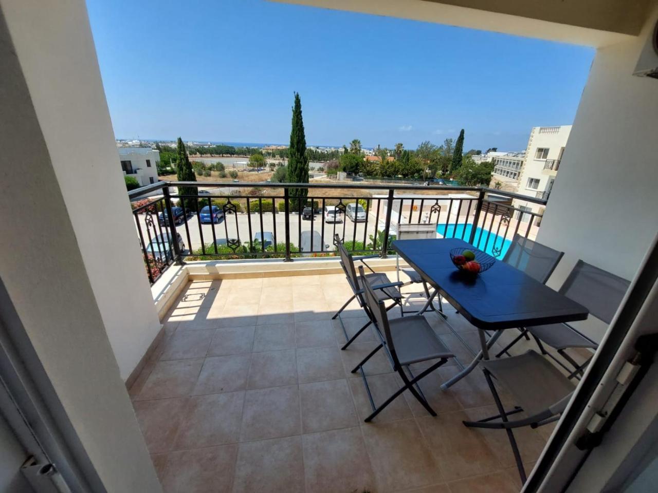 Stunning views' Apartment with Pool — 4-Star Luxury Hotel in Paphos, Cyprus
