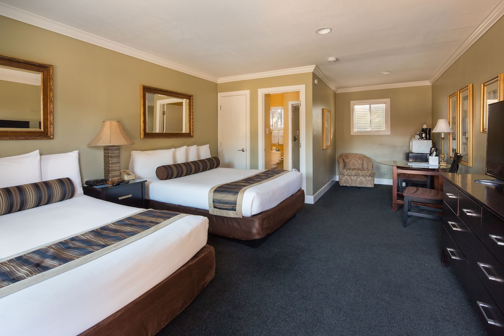 Sea Breeze Inn And Cottages - photo 22