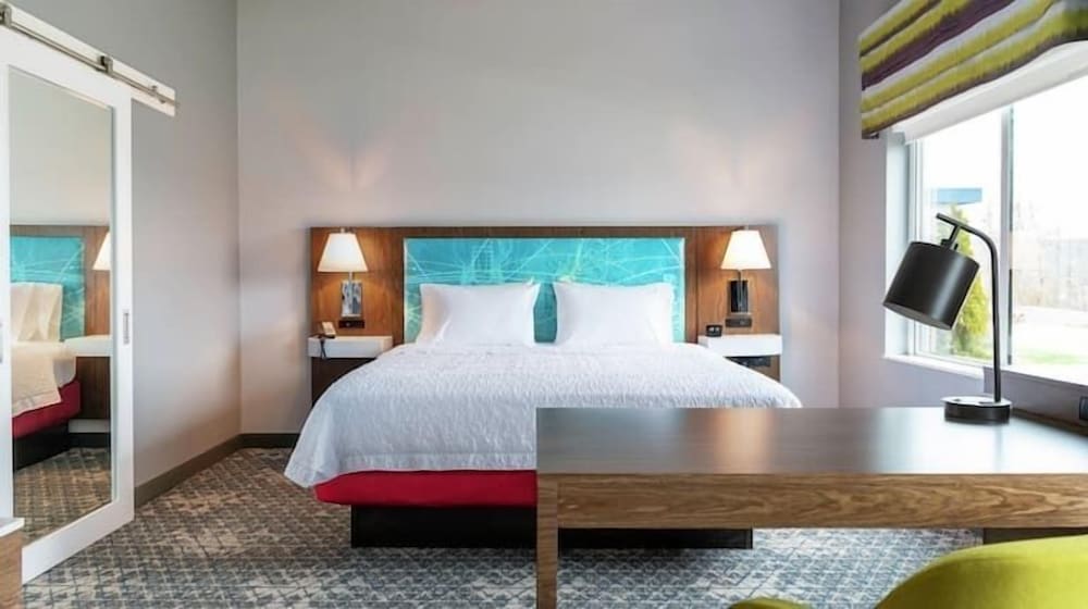 Hampton Inn Ogallala - photo 5