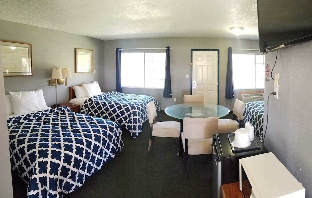 99 Palms Inn & Suites - photo 11