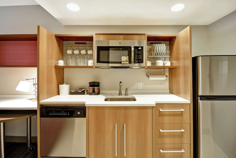 Home2 Suites by Hilton Terre Haute - photo 15