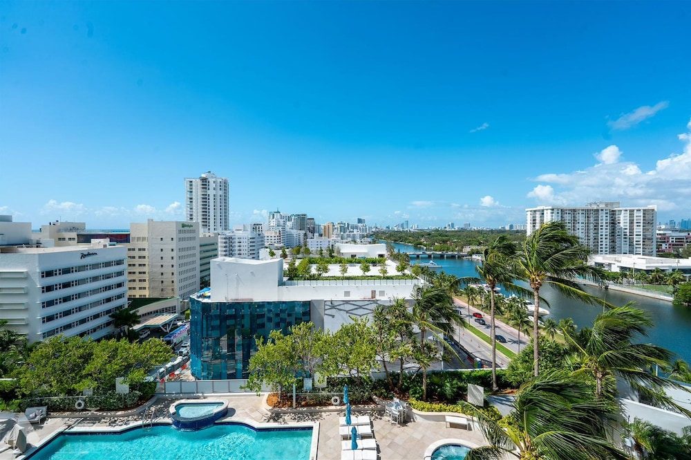 Fontainebleau Miami Beach Private Luxury Suites - photo 490
