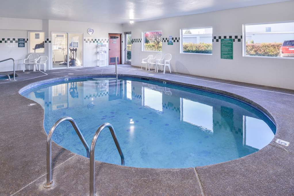 Travelodge Suites by Wyndham Newberg - photo 9