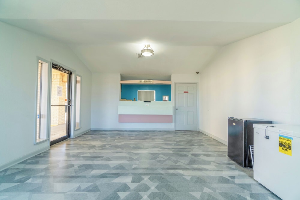 Pleasanton Executive Inn By OYO - photo 5