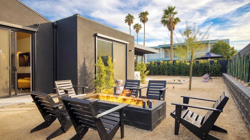 Blackhaus Suites by AvantStay - photo 23
