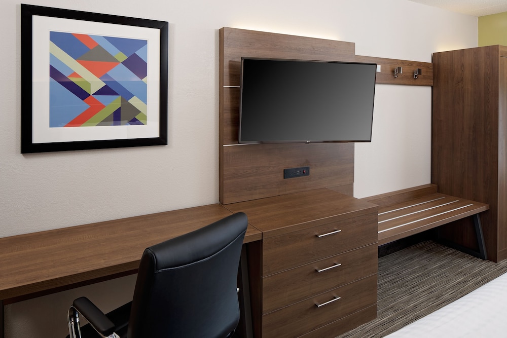 Holiday Inn Express Harrisburg East by IHG - photo 13