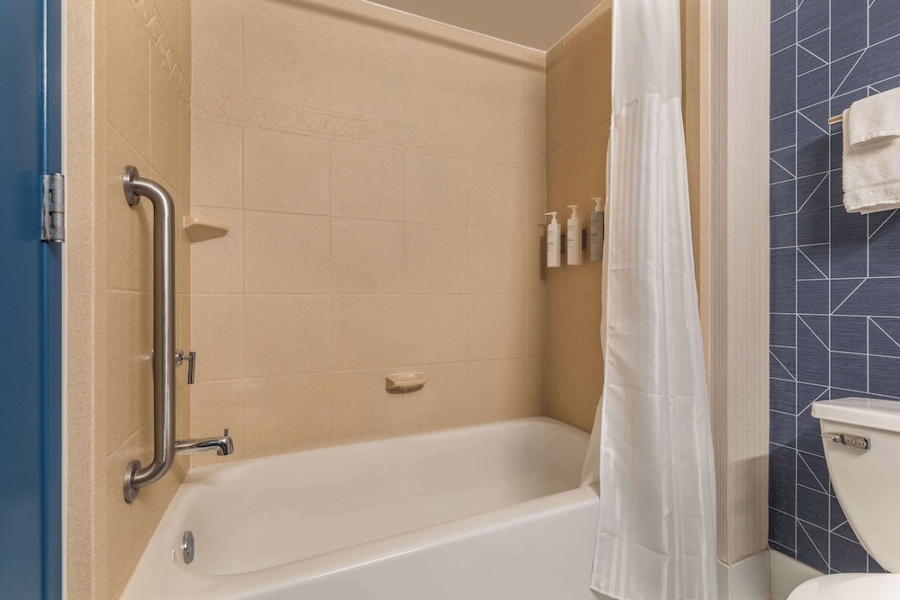 Spark by Hilton Charlotte Tyvola I 77 - photo 25