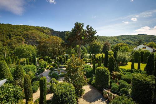 Wein und Landhaus Kallfels — 4-Star Luxury Hotel in Krov, Germany