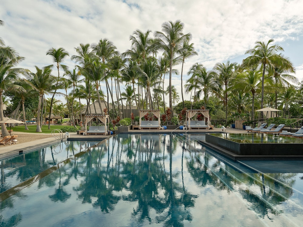 Kona Village A Rosewood Resort — 5-Star Luxury Hotel in Kailua-Kona, United States