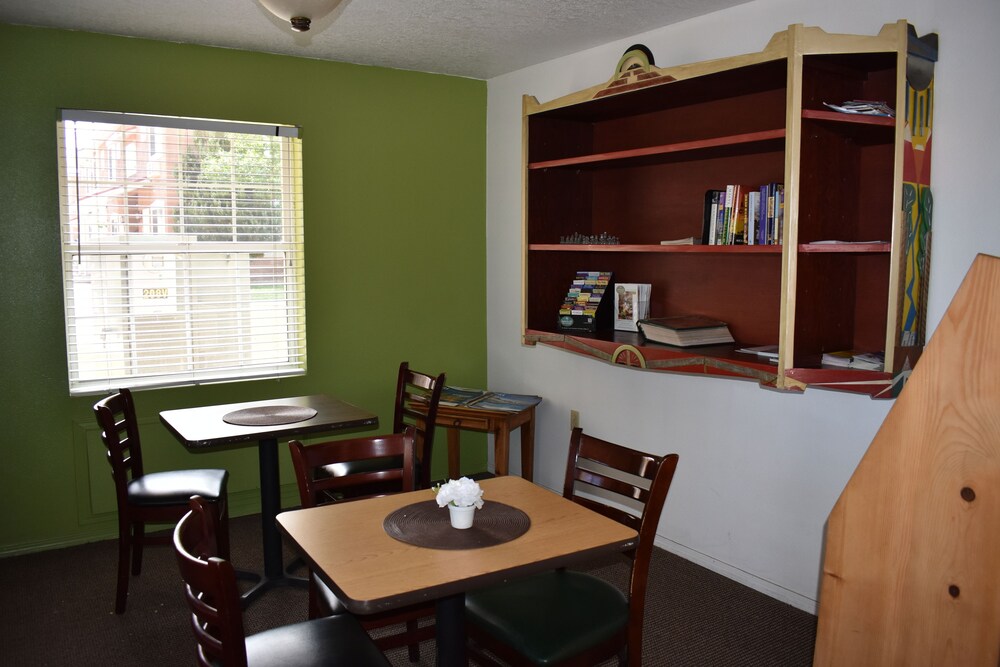 Santa Fe Suites - photo 17