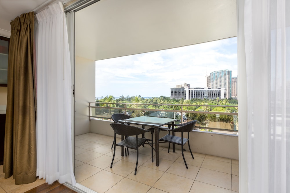 Regency on Beachwalk Waikiki by OUTRIGGER - photo 54