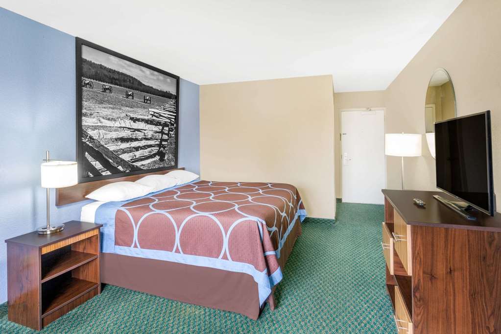 Super 8 by Wyndham Bentonville - photo 8