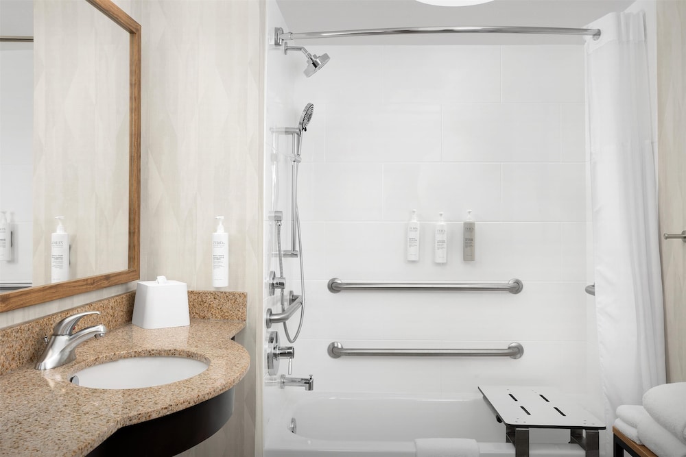 Hampton Inn Fayetteville Fort Bragg - photo 15
