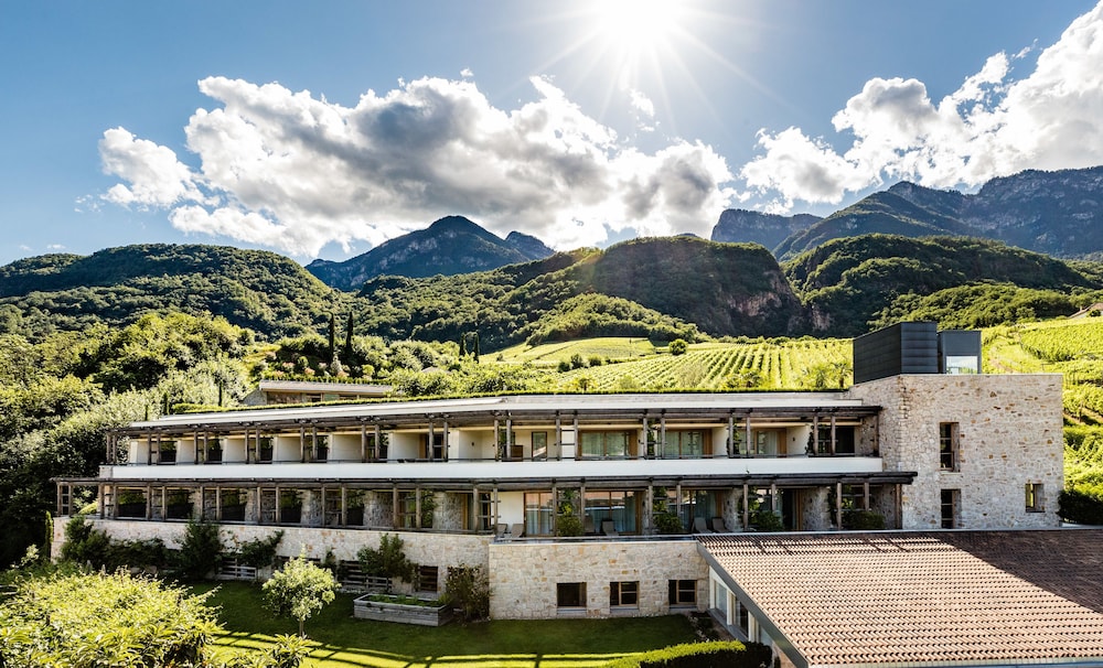 Hotel Hasslhof in Caldaro Sulla Strada Del Vino, Italy