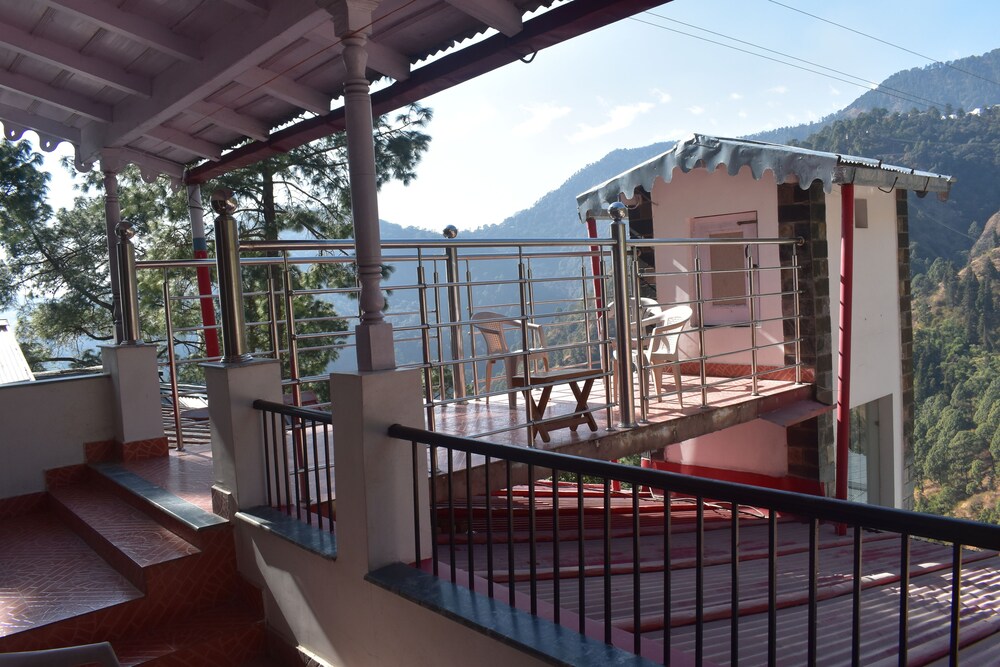 Divy Himalayan Retreat in Naini Tal, India