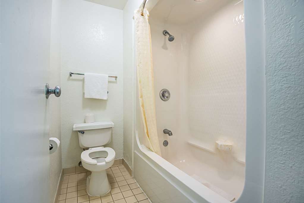 Rodeway Inn Kissimmee Orlando Maingate West Free Theme Park Shuttle - photo 17