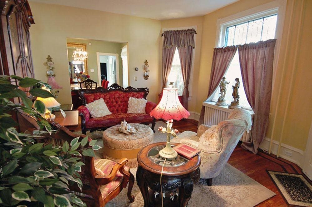 The Inn on Holly — 5-Star Luxury Hotel in Pitman, United States