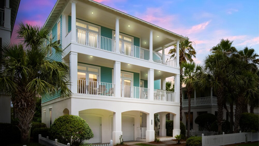 Slice of Paradise — 4-Star Luxury Hotel in Miramar Beach, United States
