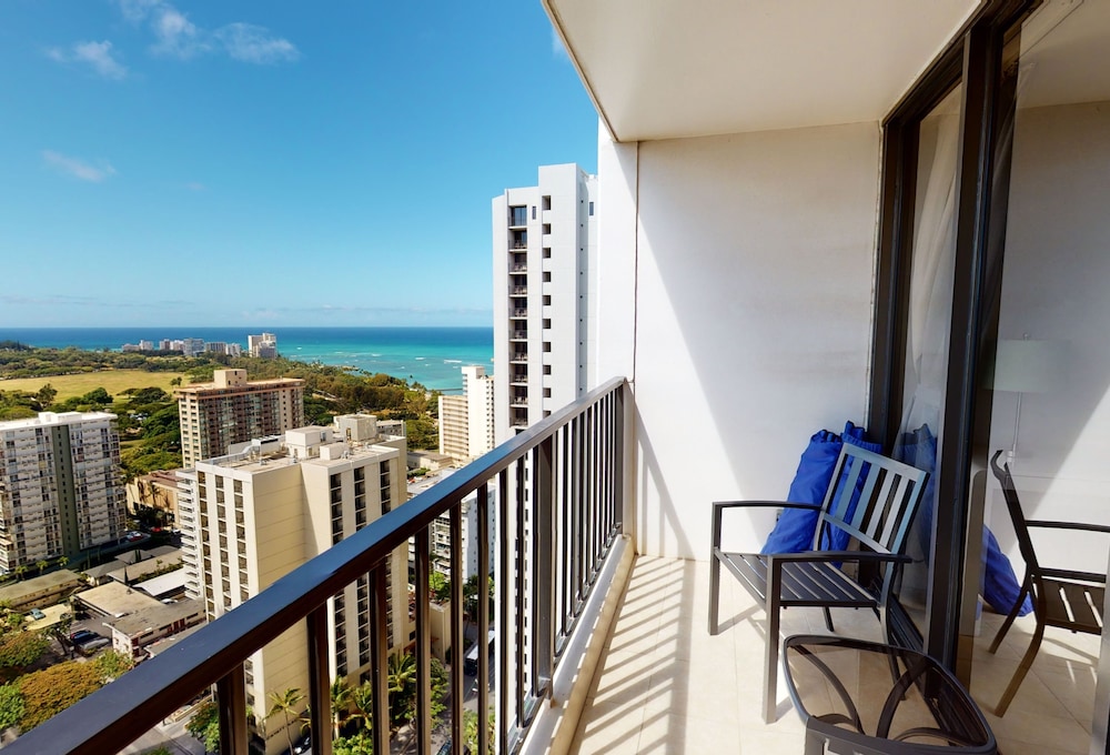 Waikiki Banyan High Level Condo with Private Lanai by Koko Resort Vacation Rentals - photo 111