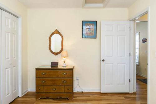 Island Delight by Oak Island Accommodations - photo 19