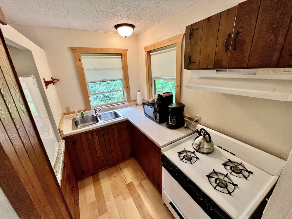 Thomsonite Beach Inn - photo 48