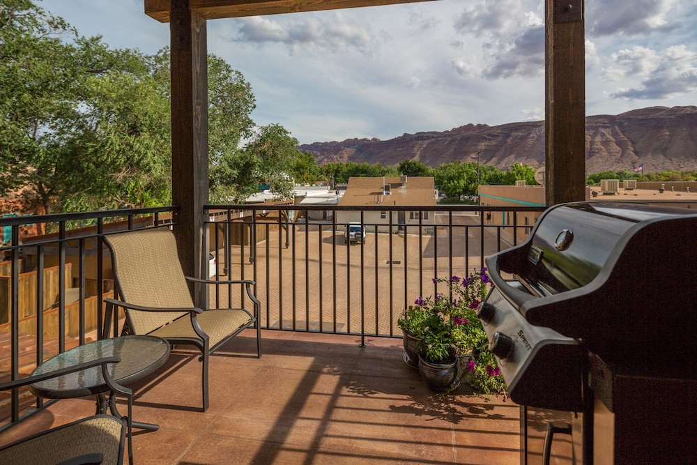 57 Robber's Roost — 4-Star Luxury Hotel in Moab, United States