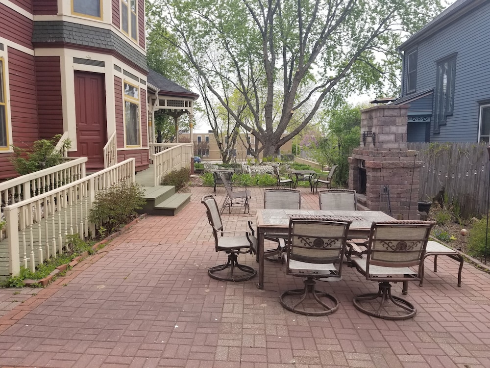 Historic Victorian Inn - photo 74