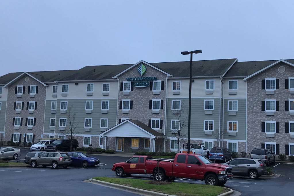 WoodSpring Suites Raleigh Apex - photo 6