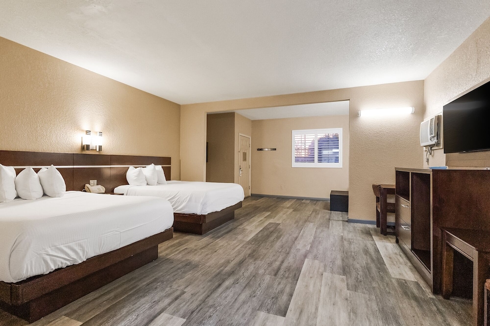 Country Inn Sonora - photo 8