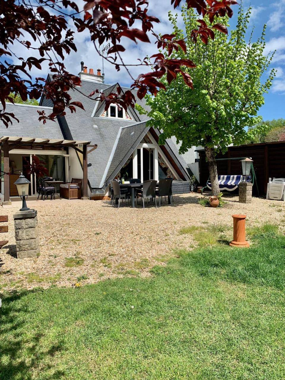 La Bussiere - carbon neutral hotel in Unknown City