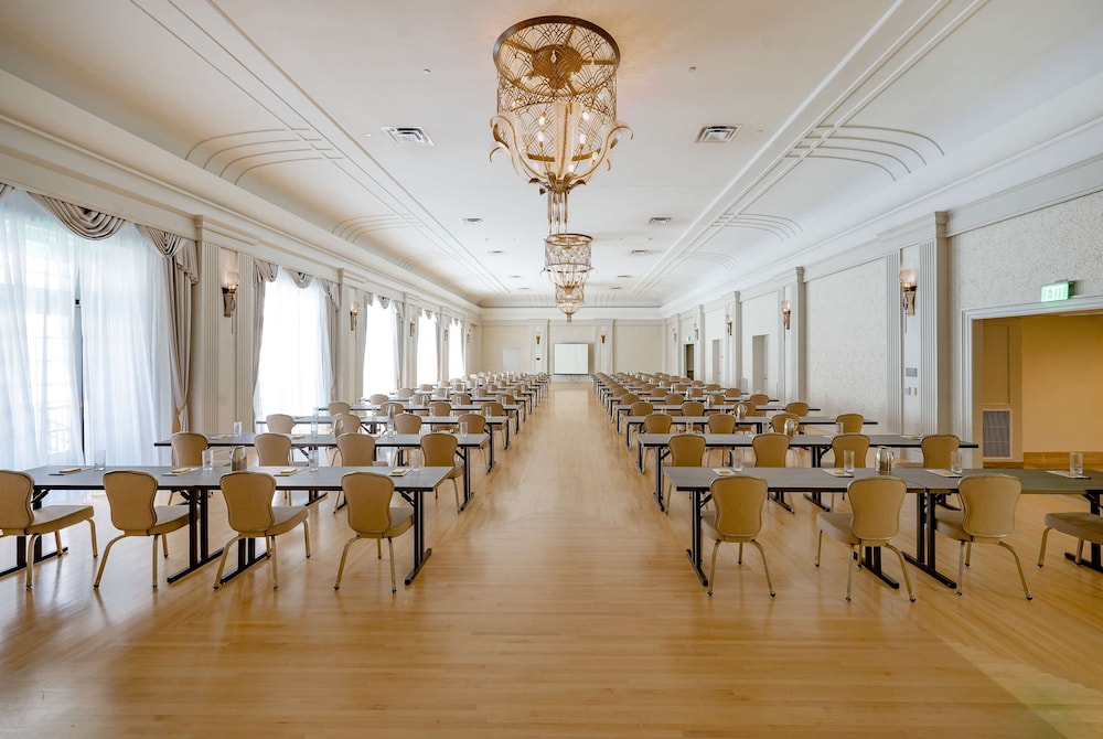 Hotel Fort Des Moines Curio Collection by Hilton - photo 119