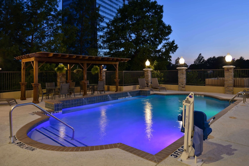 Hampton Inn & Suites Dallas Market Center - photo 44