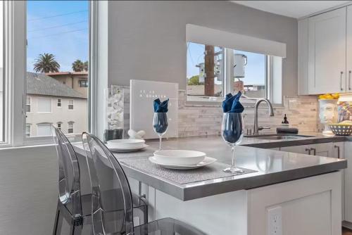 Stunning Oceanfront Getaway at Windansea Beach — 4-Star Luxury Hotel in San Diego, United States
