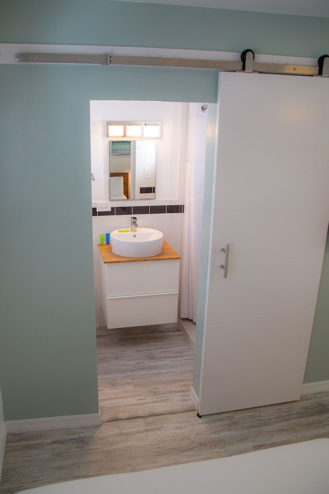 St Pete Beach Suites - photo 66