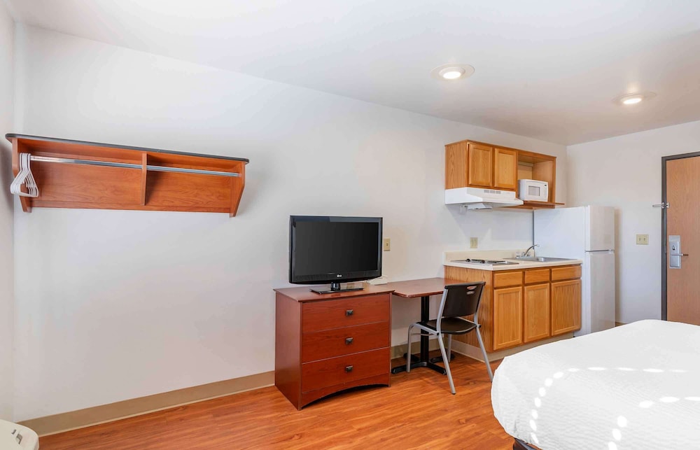 Extended Stay America Select Suites Omaha Southwest - photo 7