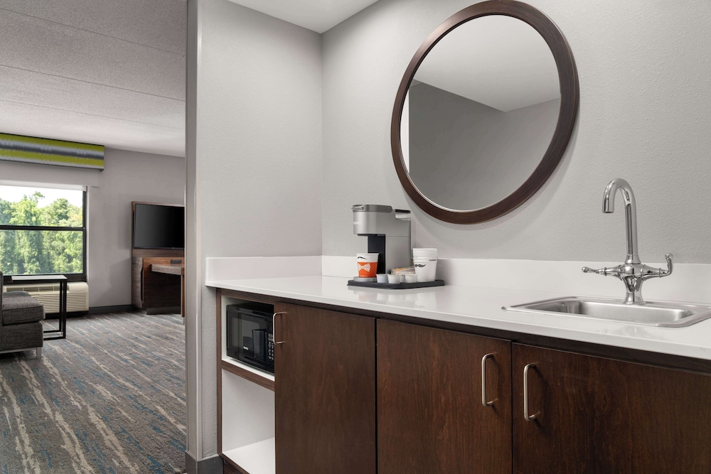 Hampton Inn Spring Lake Fayetteville - photo 35
