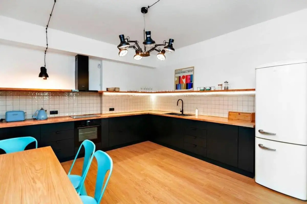 Stylish 2BR apt w huge terrace in Old Tbilisi