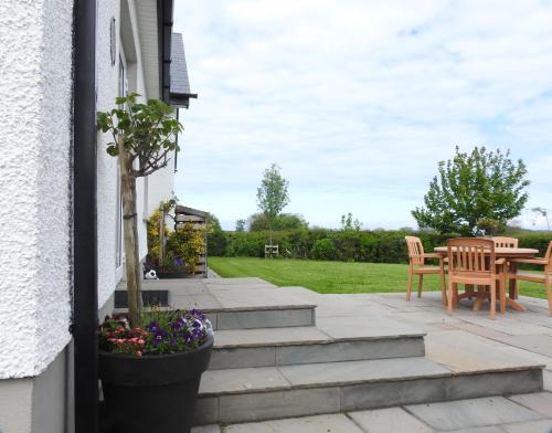 Meadow Cottage — 4-Star Luxury Hotel in Bushmills, United Kingdom