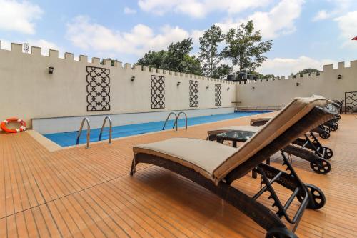 Cosy 1 Bedroom With Heated Pool Gym Smart TV Wifi