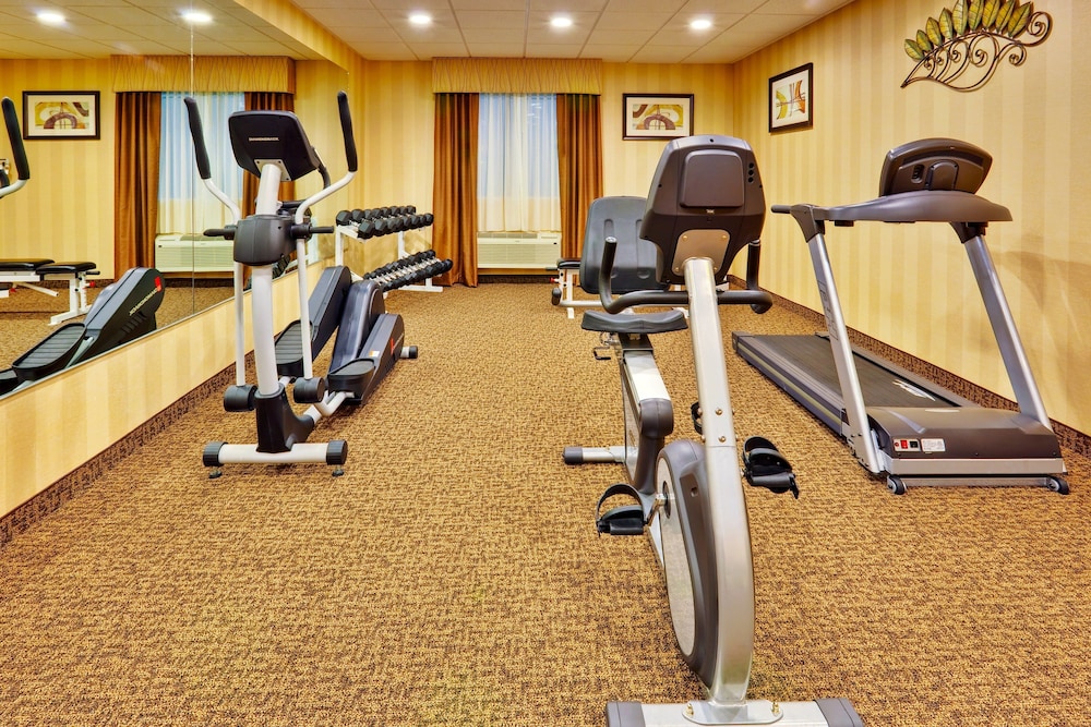 Holiday Inn Express Hotel & Suites BYRAM by IHG - photo 23