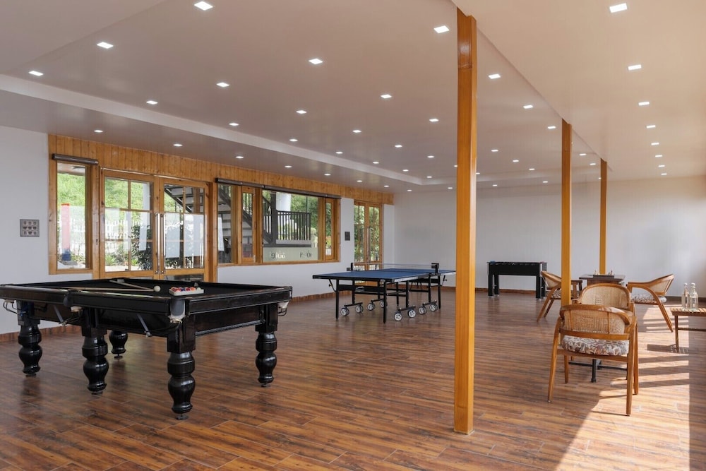 Aotel Pangot Formally Royal Cliff in Naini Tal, India